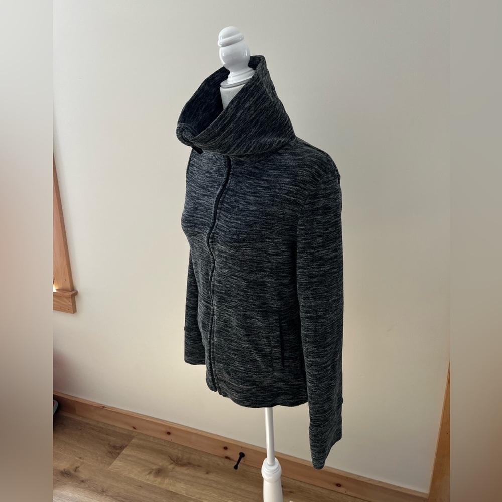 Calvin Klein Performance Fleece- Small - Picture 4 of 16